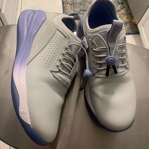 Light gray and lavender size 6.5 clove shoes